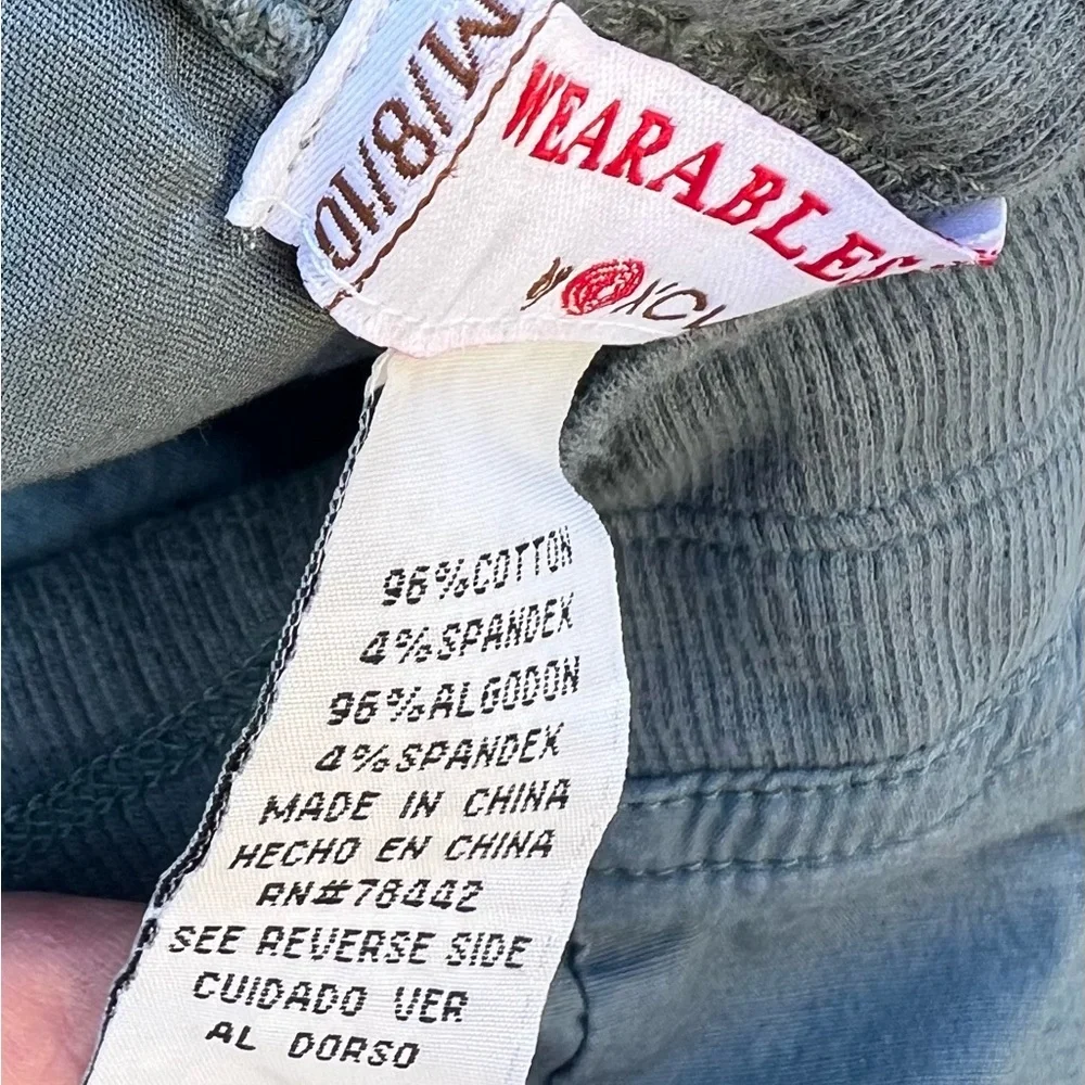 Stylish Ankle & Cropped Pants in Black, Blue, Brown, and Tan. 4 Retro Capri’s - Picture 3 of 16